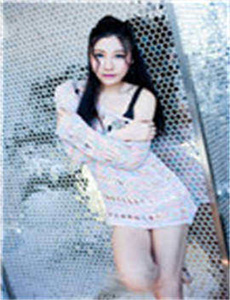 《凤胜龙》