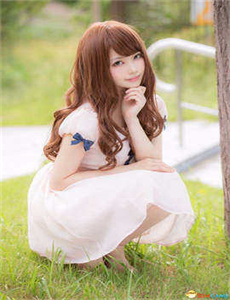 《小魔女蒙娜》