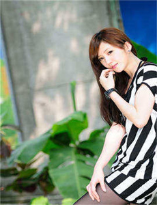 《风韵人妻丰满熟妇老熟女图片》