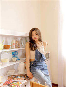 《欧美精品色婷婷五月综合》