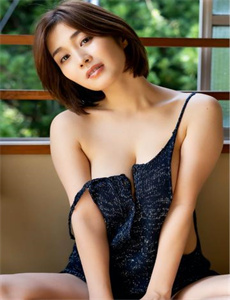 《女朋友她妈妈222BD》