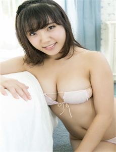 《男人扒开腿狂躁女人爽小说》
